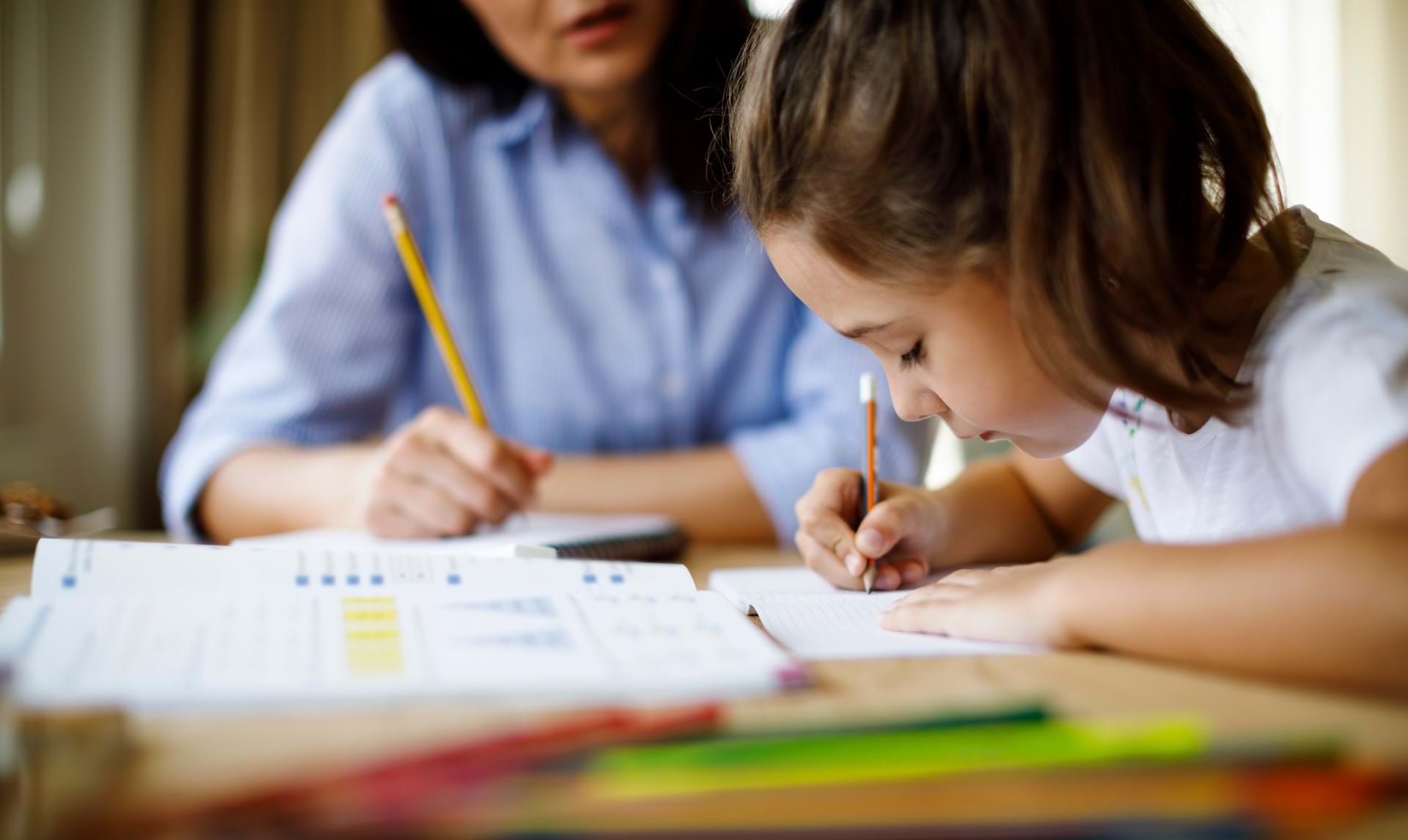 kubiske er mere end lektier Find her 7 gode råd, hvis du overvejer privat lektiehjælp til dit barn -  ALT.dk