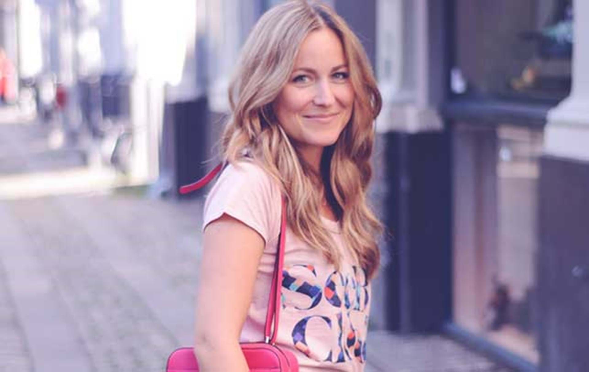 Strålende foran Putte Blogger Emily Salomon: ”Jeg har ikke så meget råderum til at være spontan”  - ALT.dk
